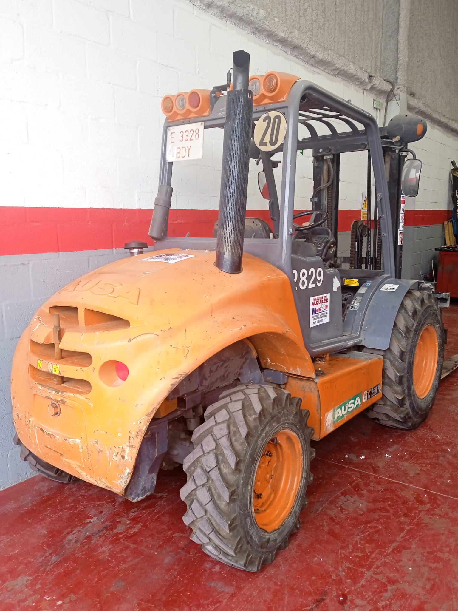 AUSA C250H X 4 - Imagen 4