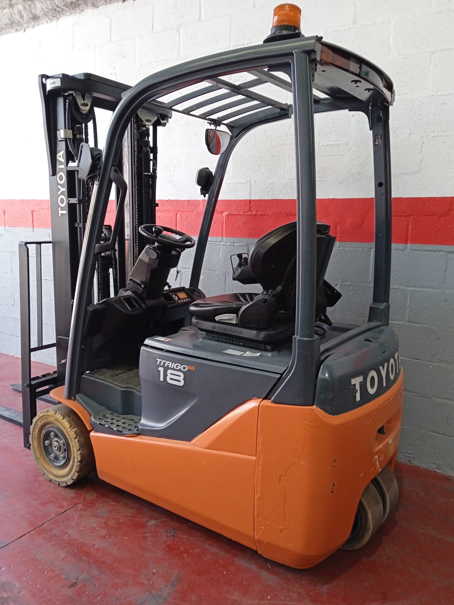 TOYOTA 8FBEK18T - Imagen 5